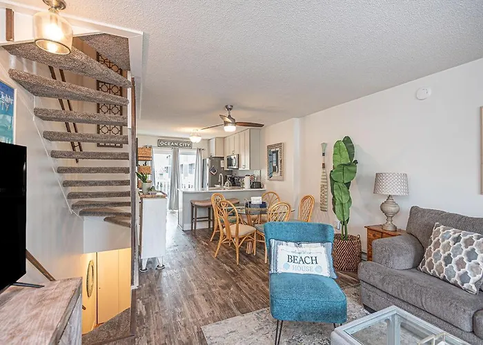 Holiday home Harbour Bay-cozy Canal-front - Pool & Water Views Ocean City