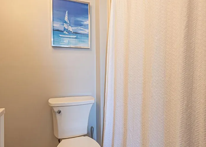 Holiday home Harbour Bay-cozy Canal-front - Pool & Water Views *