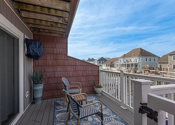 Holiday home Harbour Bay-cozy Canal-front - Pool & Water Views