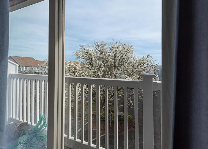 Holiday home Harbour Bay-cozy Canal-front - Pool & Water Views *