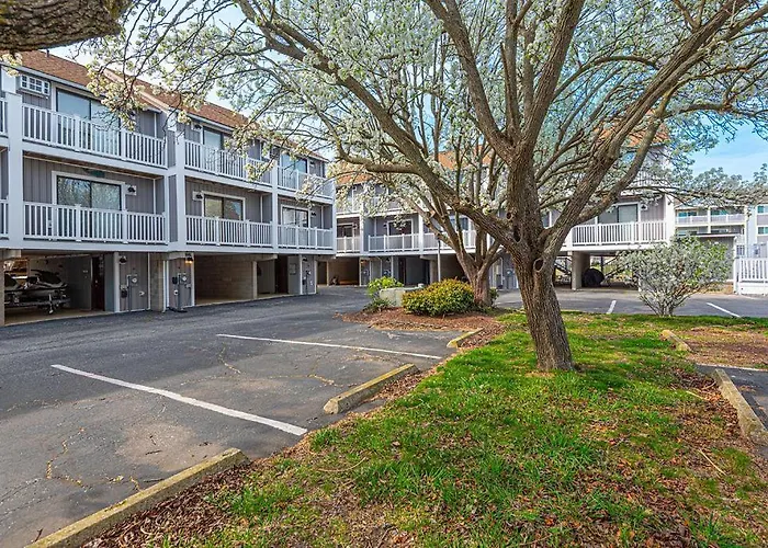 Holiday home Harbour Bay-cozy Canal-front - Pool & Water Views